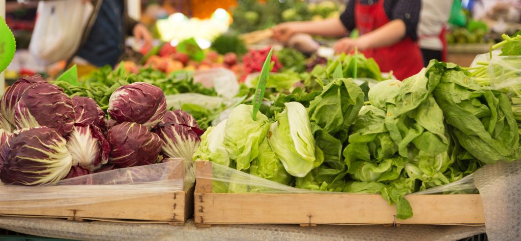 How to Source Ingredients from Local Farmers
