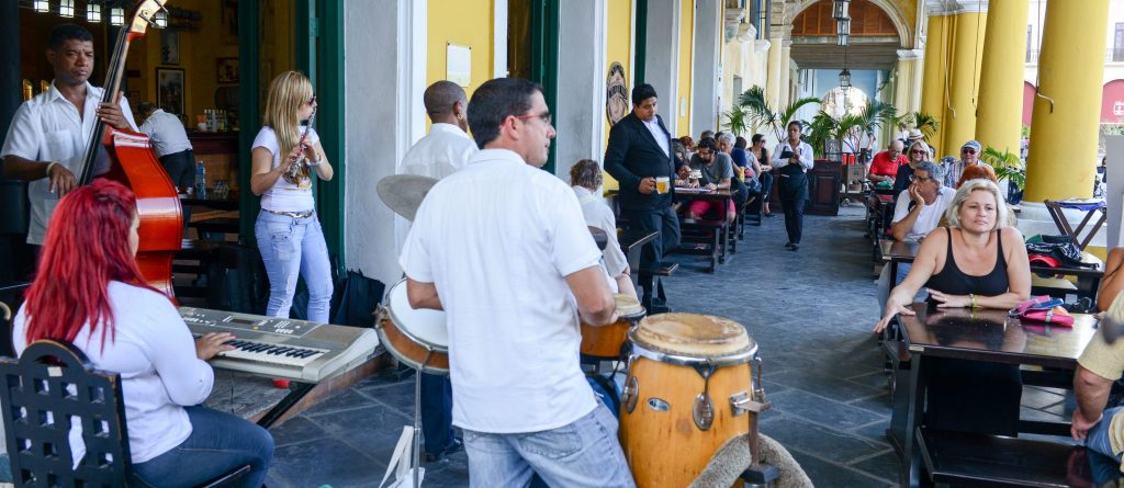 How To Set The Mood With Live Entertainment In Your Restaurant