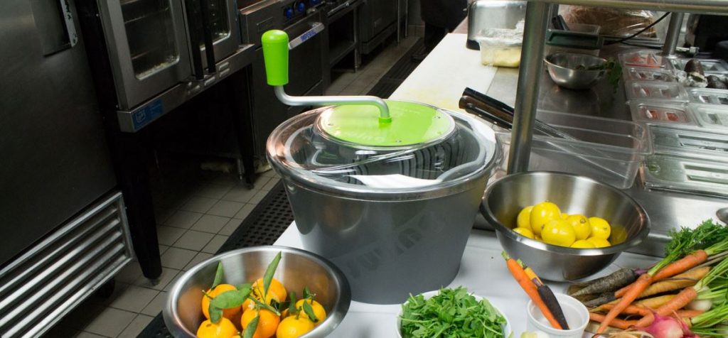 9 Must-Have Kitchen Gadgets in a Commercial Kitchen