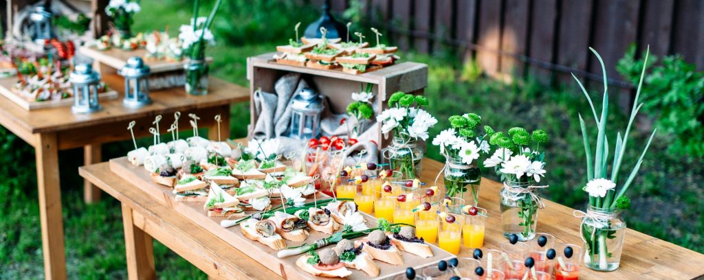 How to Help Your Customers Plan An Excellent Wedding Menu